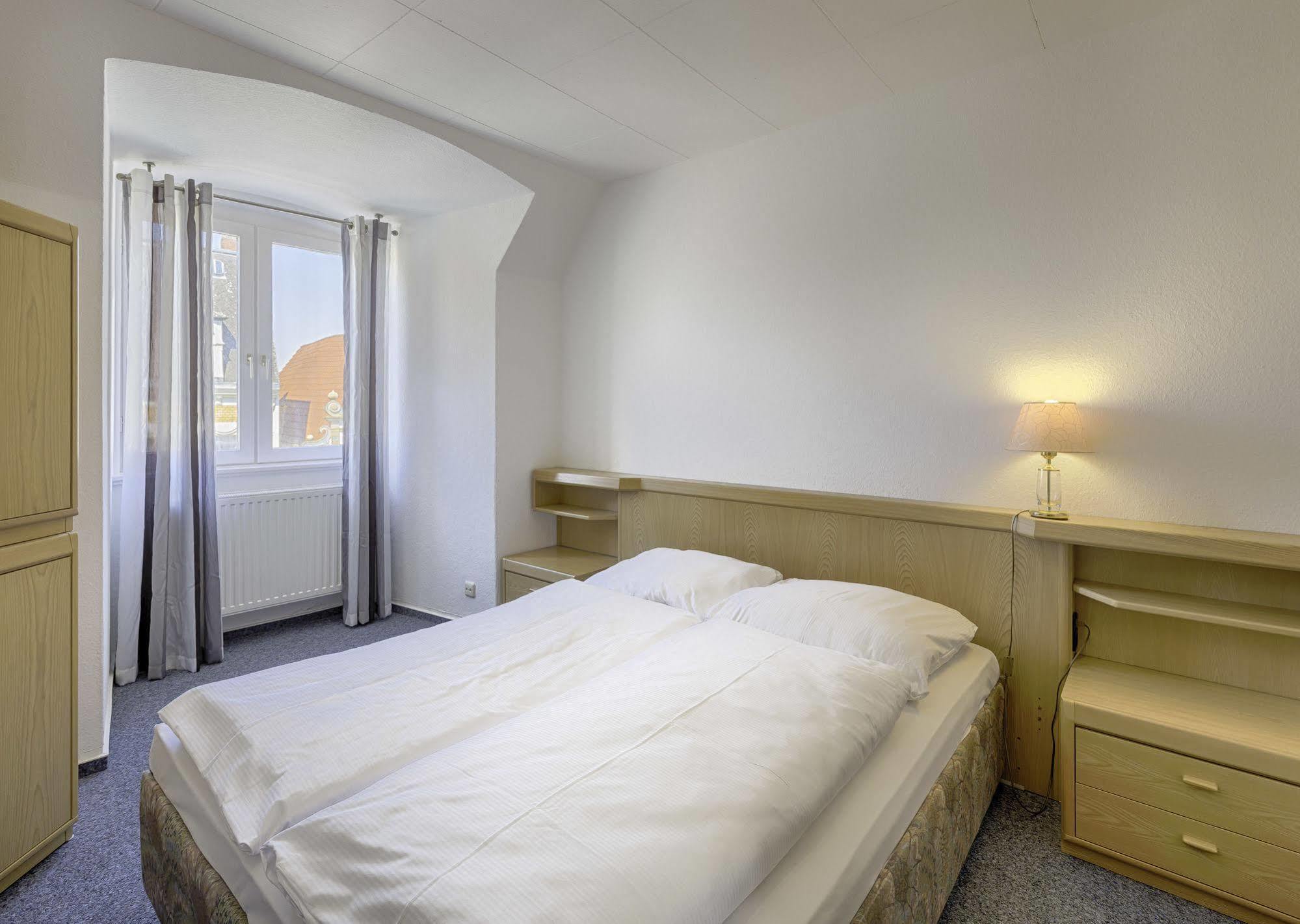 Hotel Zur Boerse Hamelin Buitenkant foto